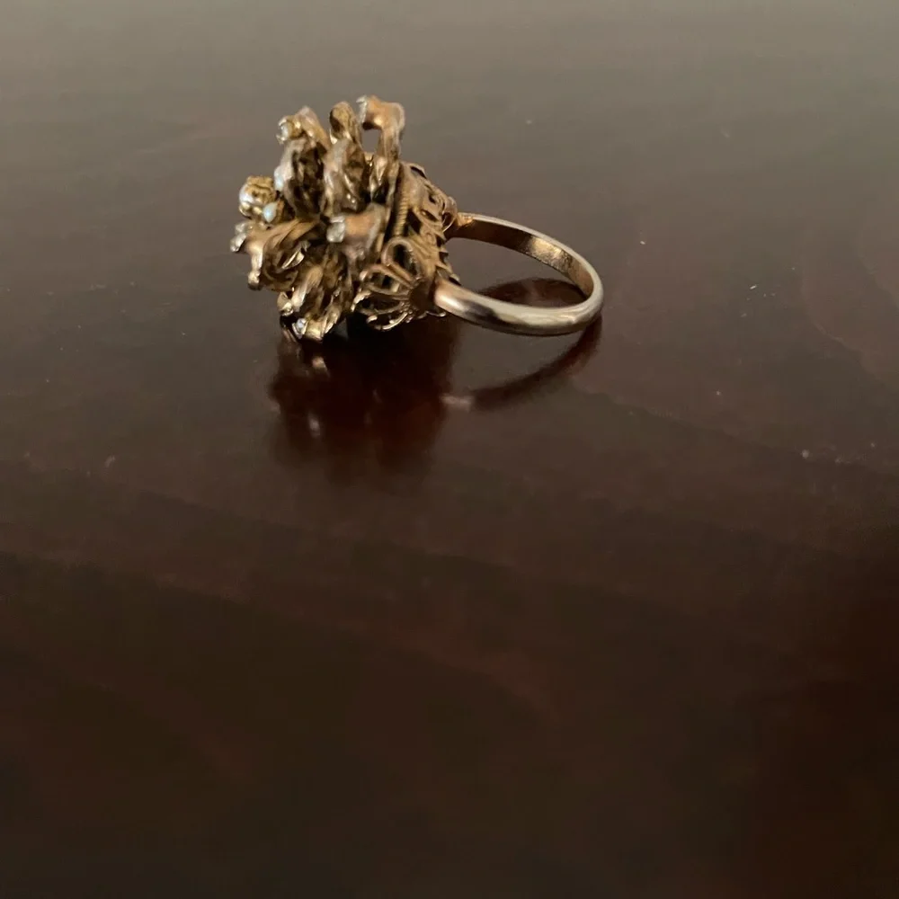 Vintage Gold Floral Ring with Pearl Details